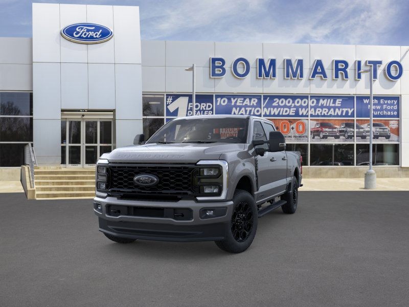 Ford Super Duty F-250 SRW Vehicle Full-screen Gallery Image 2