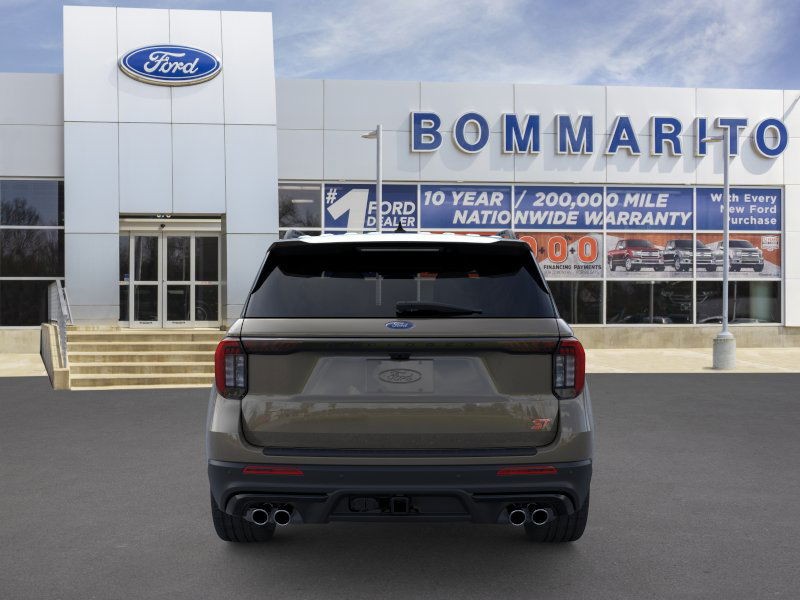 Ford Explorer Vehicle Image 05