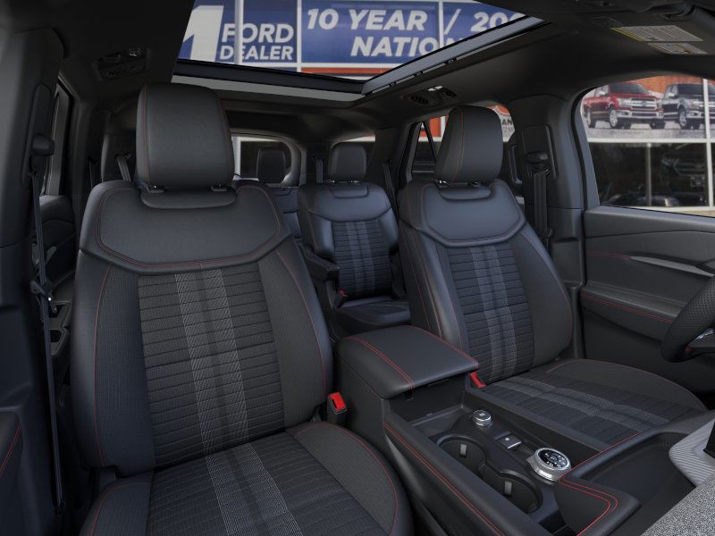 Ford Explorer Vehicle Image 10