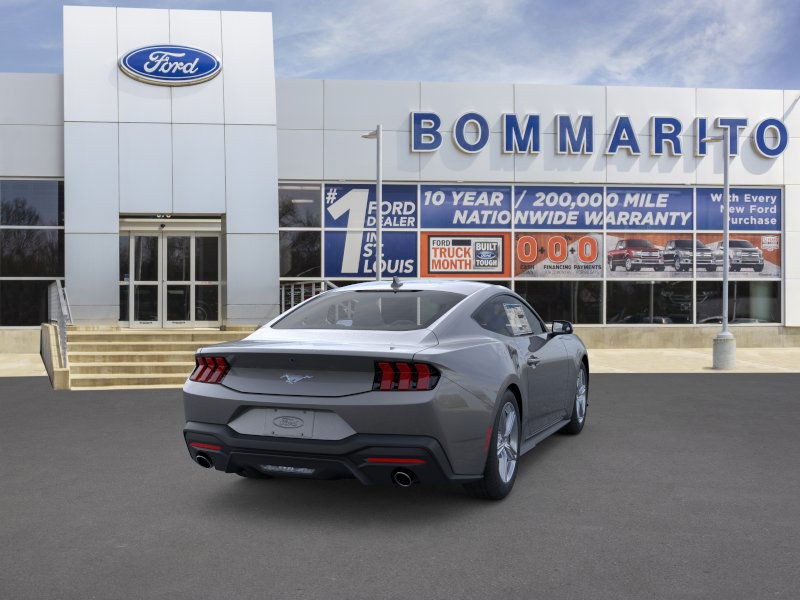 Ford Mustang Vehicle Full-screen Gallery Image 8