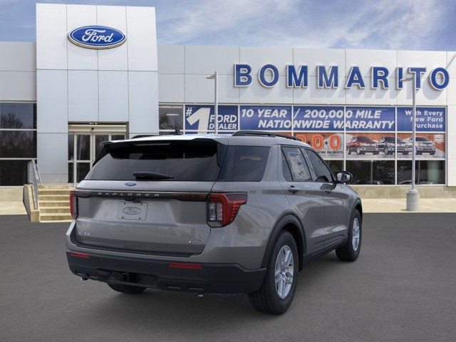 Ford Explorer Vehicle Image 08