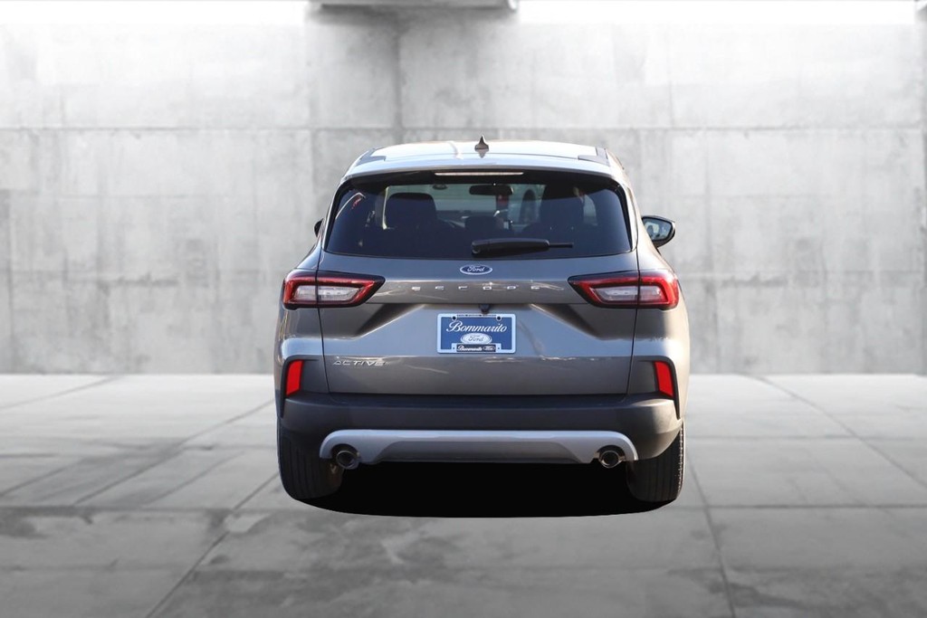 Ford Escape Vehicle Image 06