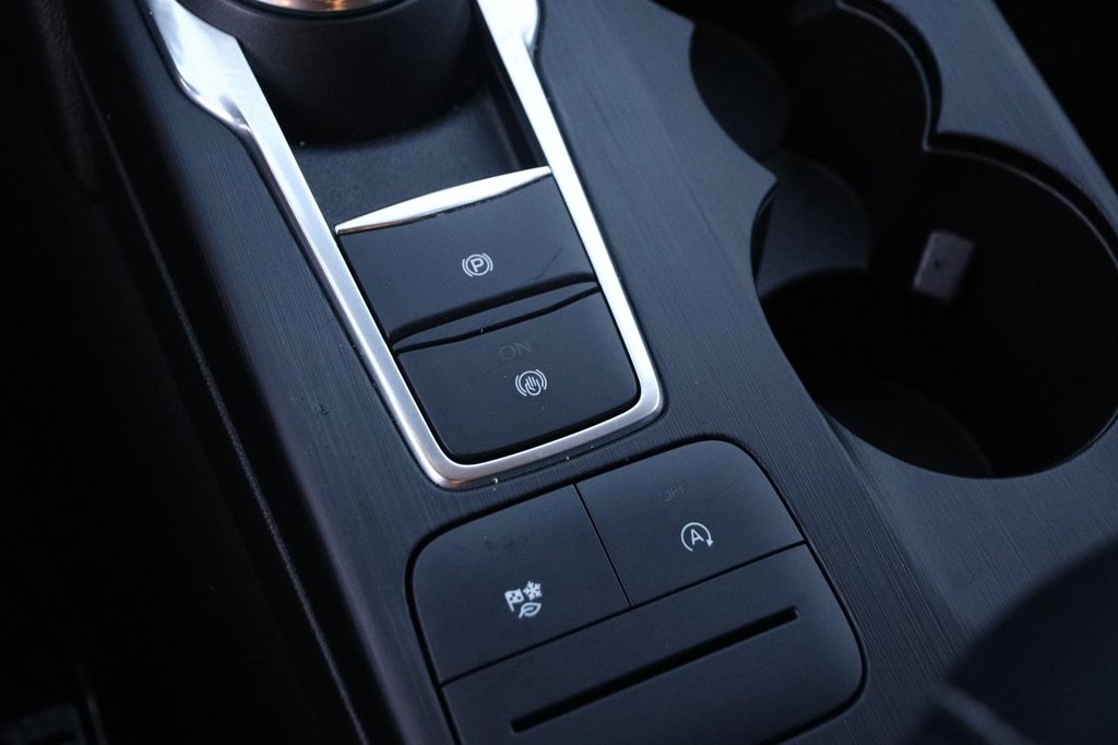 Ford Escape Vehicle Image 18