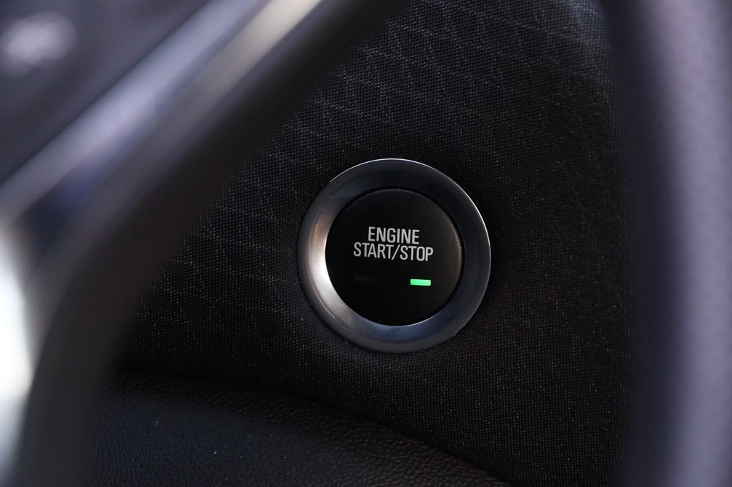 Chevrolet Malibu Vehicle Image 14