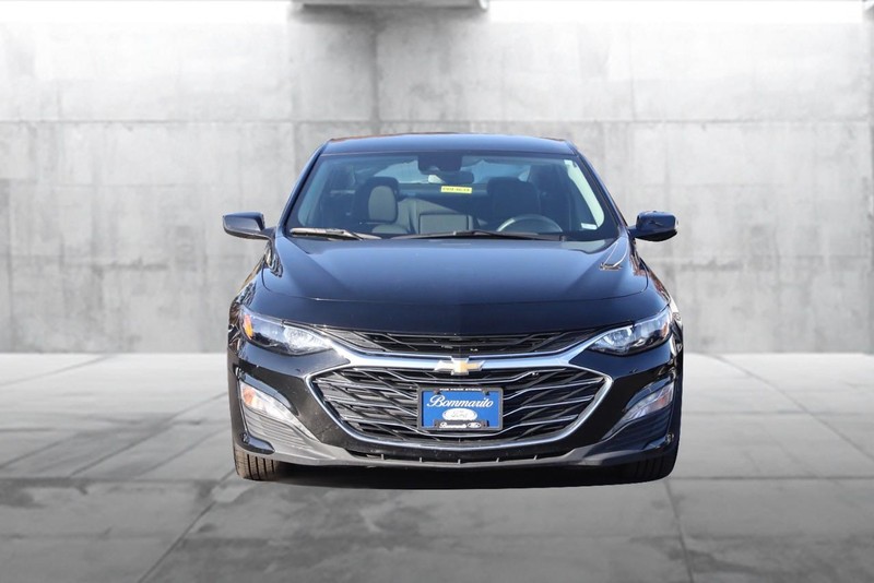 Chevrolet Malibu Vehicle Full-screen Gallery Image 04