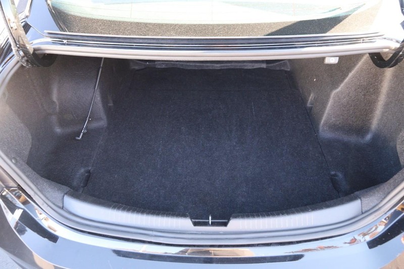 Chevrolet Malibu Vehicle Full-screen Gallery Image 07