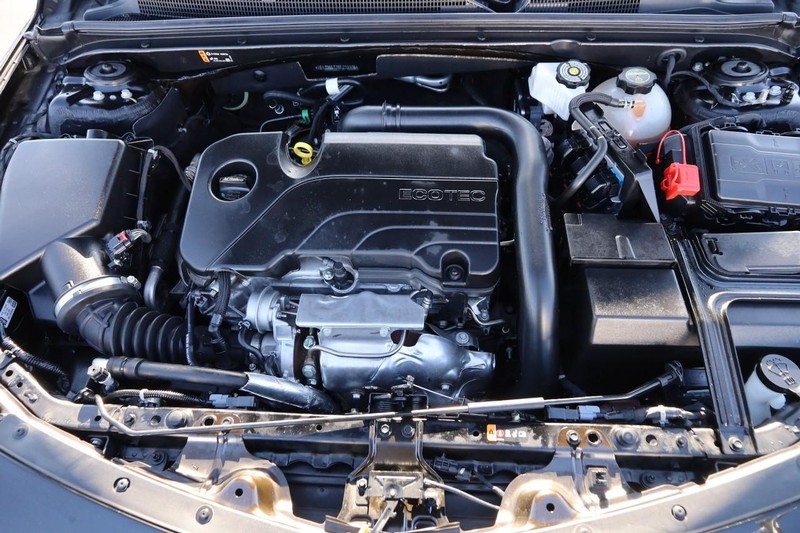 Chevrolet Malibu Vehicle Full-screen Gallery Image 24