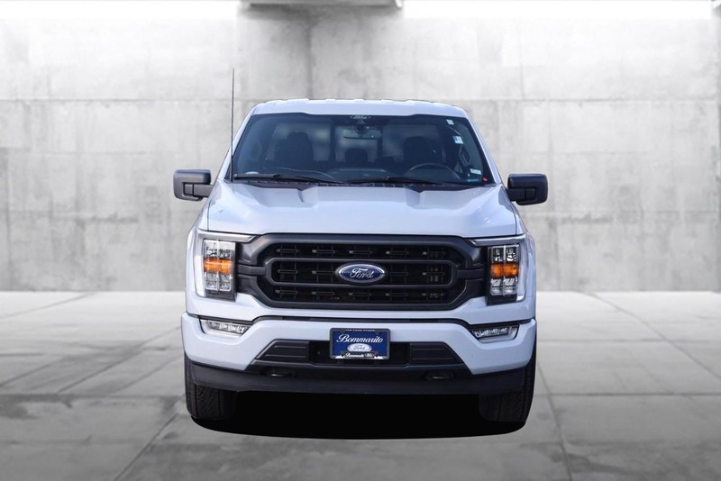 Ford F-150 Vehicle Full-screen Gallery Image 4