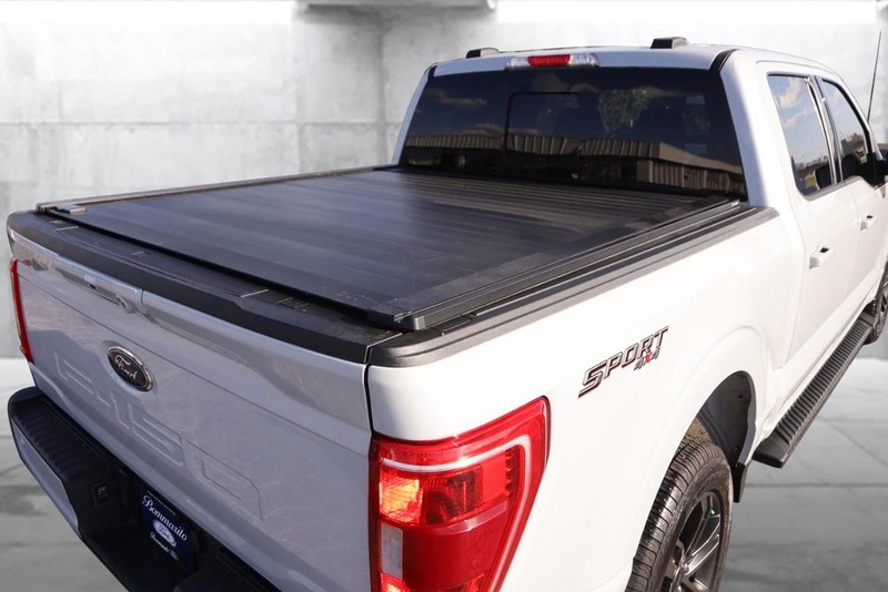 Ford F-150 Vehicle Full-screen Gallery Image 7