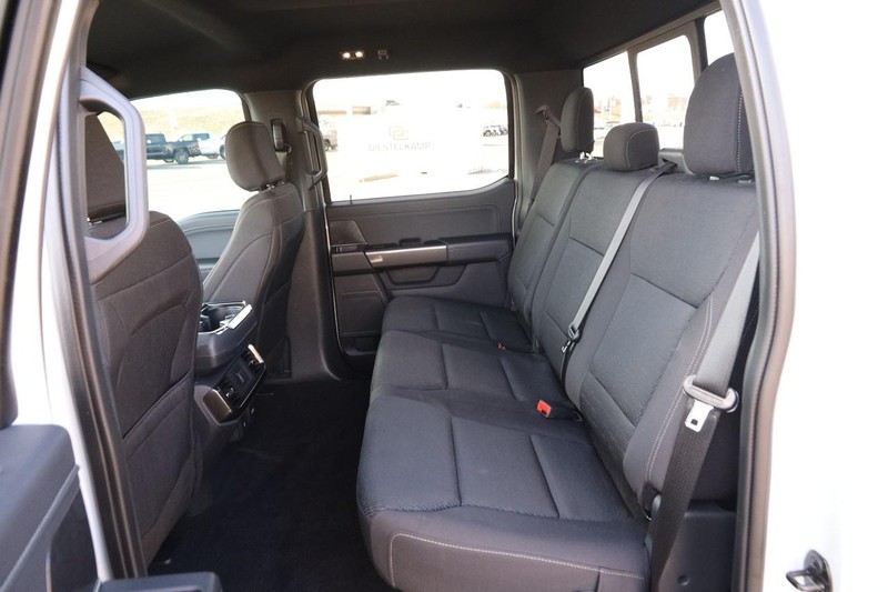 Ford F-150 Vehicle Full-screen Gallery Image 9