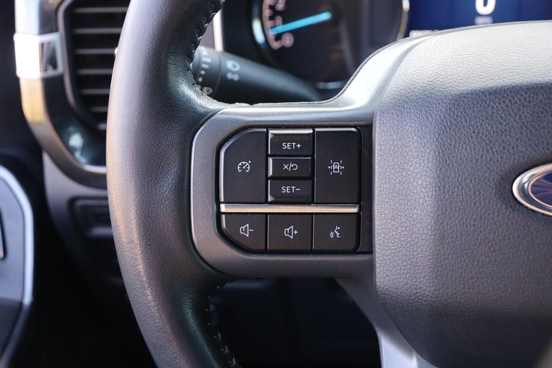 Ford F-150 Vehicle Full-screen Gallery Image 11