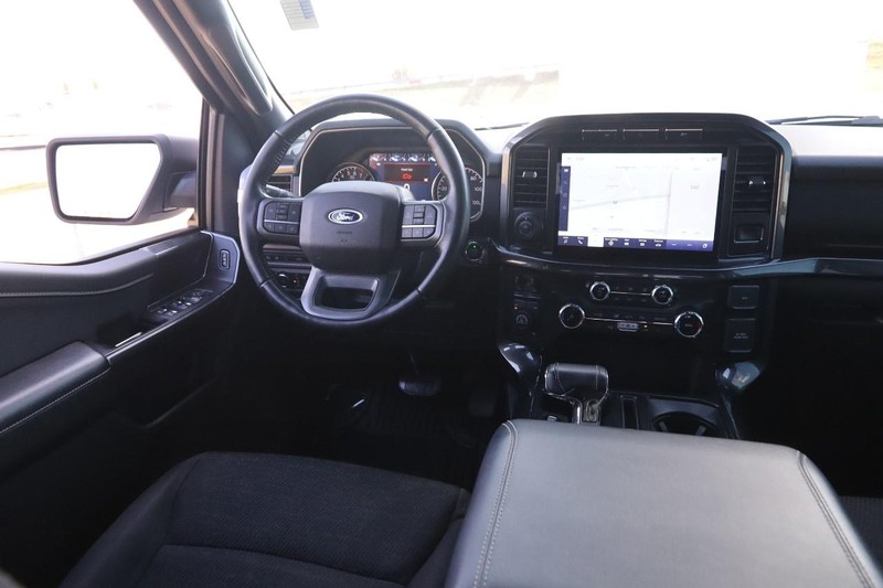 Ford F-150 Vehicle Full-screen Gallery Image 21