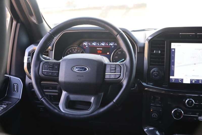 Ford F-150 Vehicle Full-screen Gallery Image 22