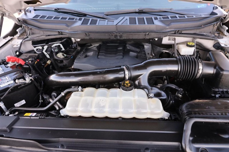 Ford F-150 Vehicle Full-screen Gallery Image 25