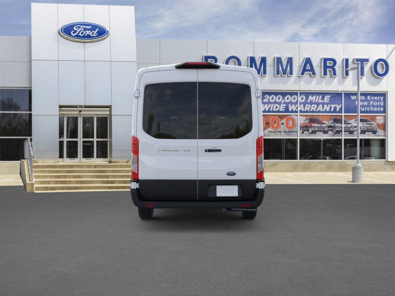 Ford Transit Passenger Wagon Vehicle Image 05