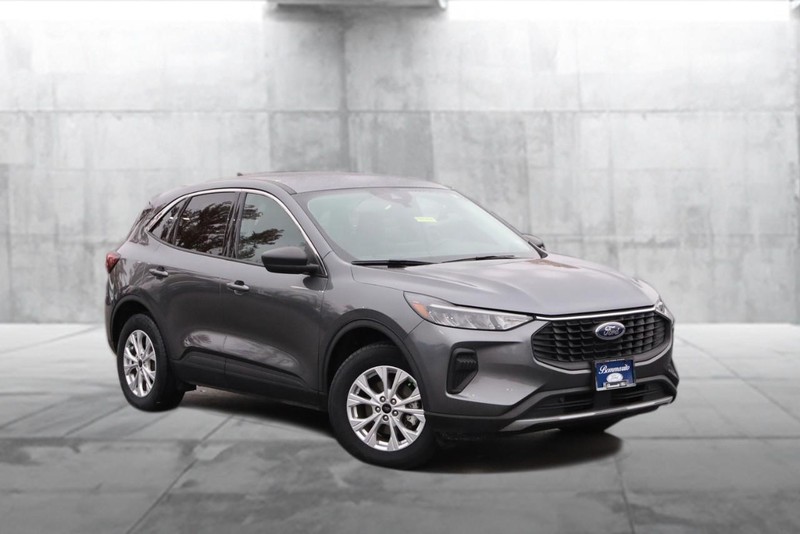 Ford Escape Vehicle Image 02