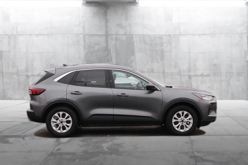 Ford Escape Vehicle Image 05