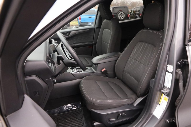 Ford Escape Vehicle Image 09