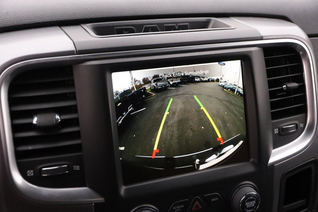 Ram 1500 Classic Vehicle Image 16