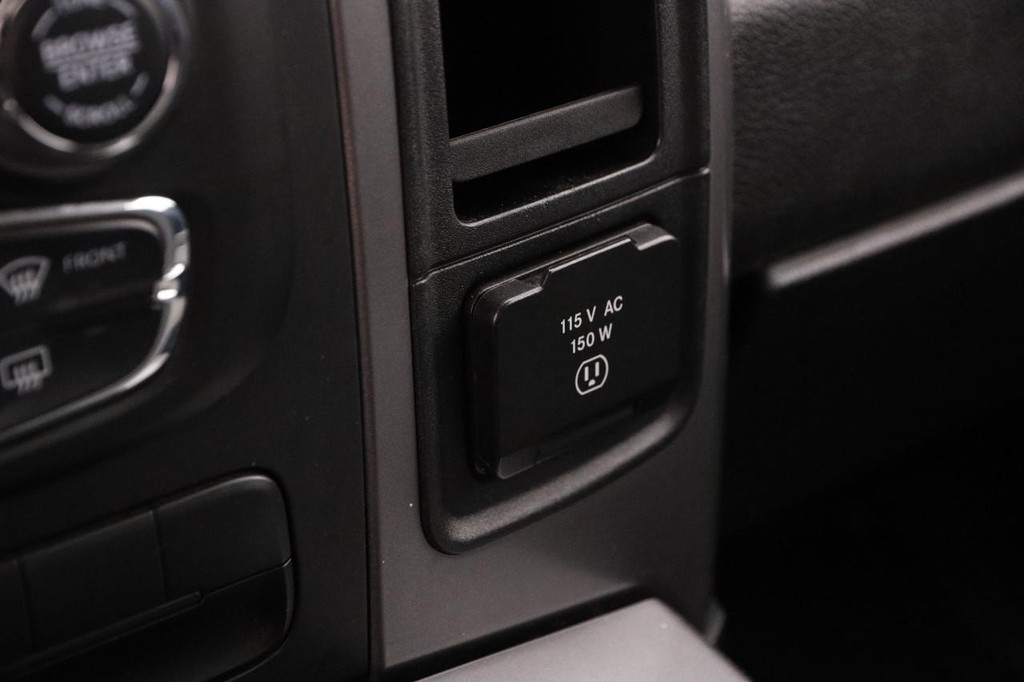 Ram 1500 Classic Vehicle Image 19