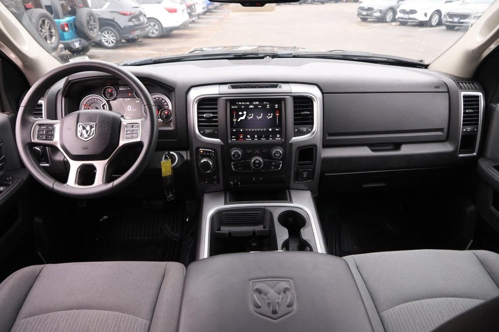 Ram 1500 Classic Vehicle Image 20