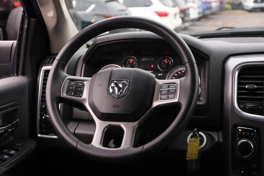 Ram 1500 Classic Vehicle Image 22