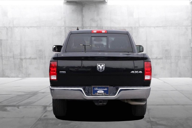 Ram 1500 Classic Vehicle Image 06