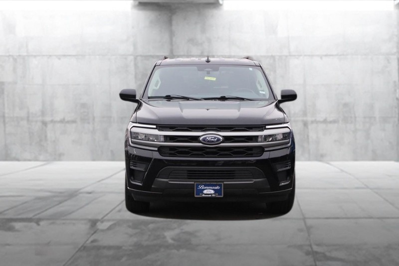 Ford Expedition Vehicle Image 04