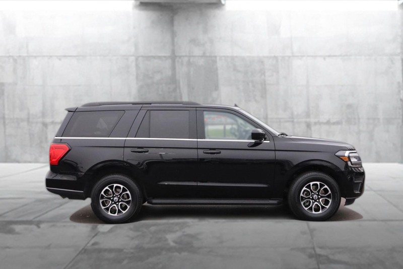 Ford Expedition Vehicle Image 05