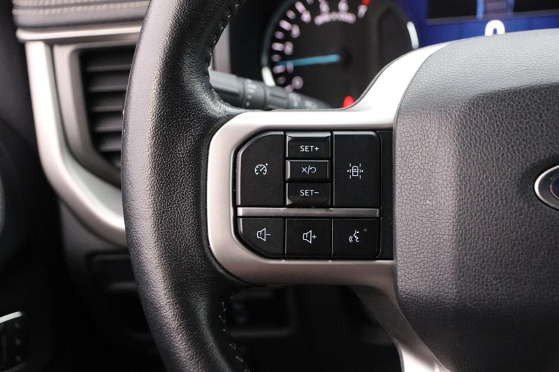 Ford Expedition Vehicle Image 14