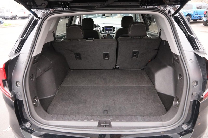 GMC Terrain Vehicle Full-screen Gallery Image 7