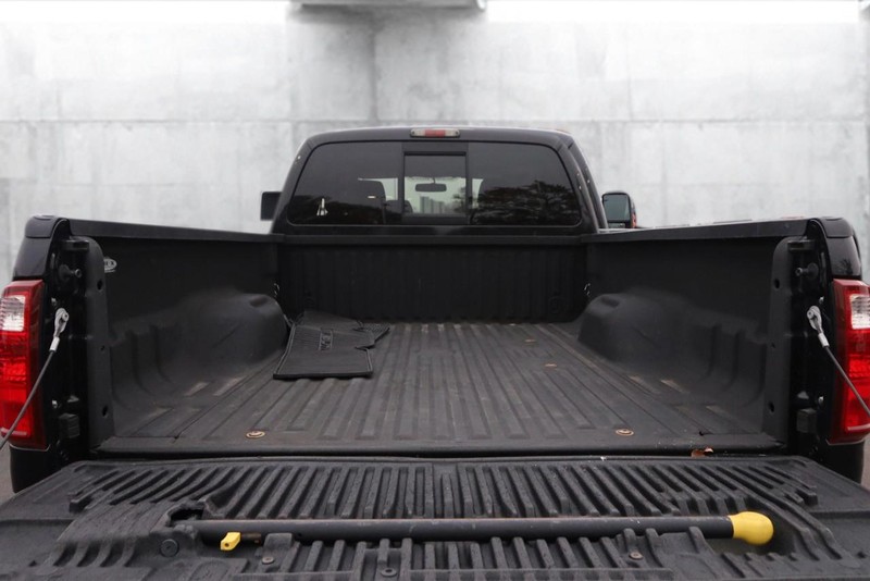 Ford Super Duty F-350 SRW Vehicle Image 07