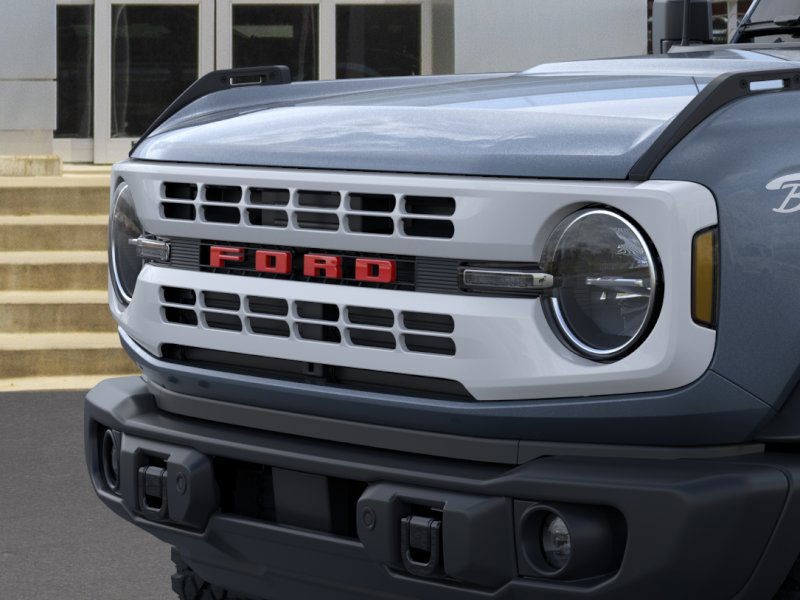 Ford Bronco Vehicle Full-screen Gallery Image 19