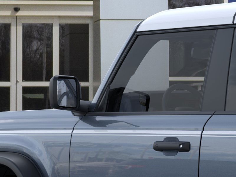 Ford Bronco Vehicle Full-screen Gallery Image 22