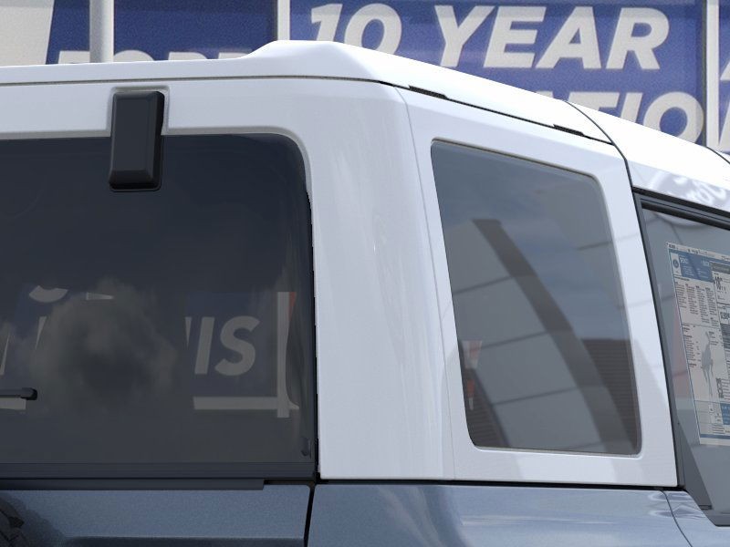 Ford Bronco Vehicle Full-screen Gallery Image 25