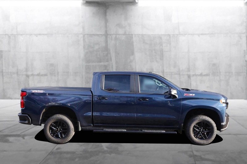 Chevrolet Silverado 1500 LTD Vehicle Full-screen Gallery Image 5