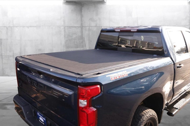 Chevrolet Silverado 1500 LTD Vehicle Full-screen Gallery Image 7