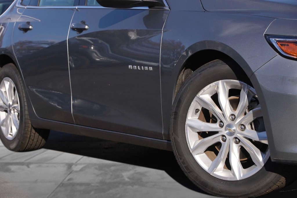 Chevrolet Malibu Vehicle Image 03