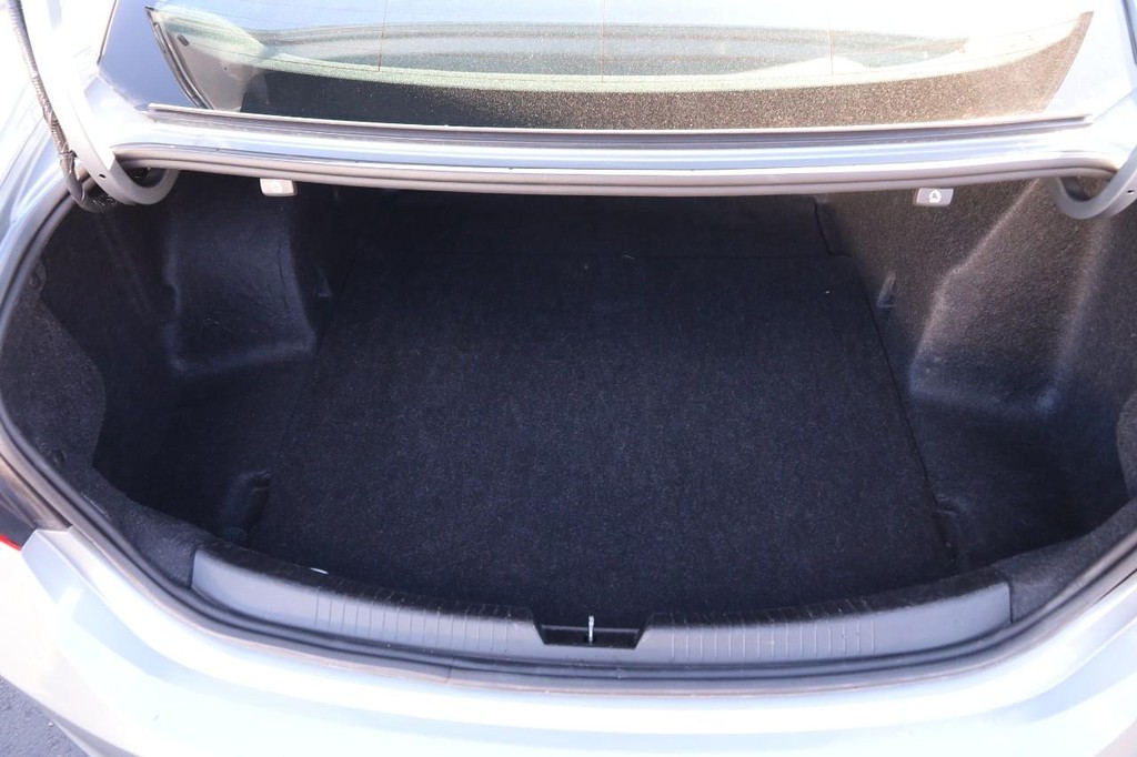 Chevrolet Malibu Vehicle Image 07