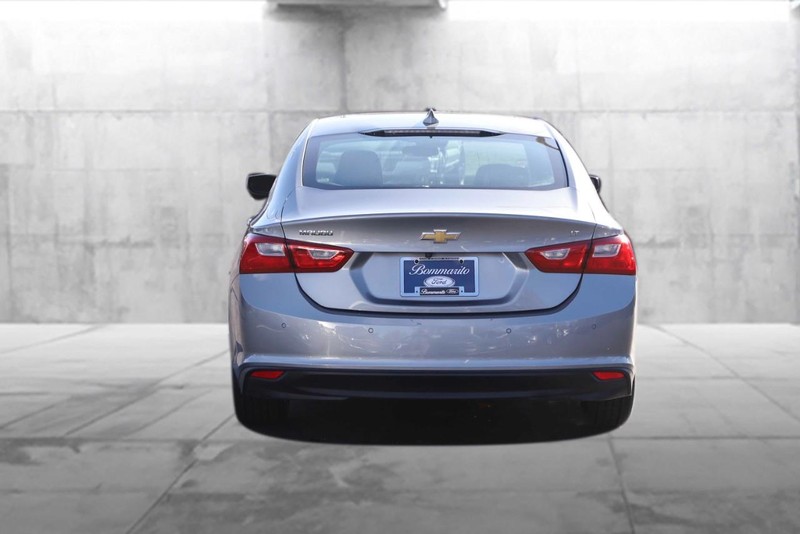 Chevrolet Malibu Vehicle Full-screen Gallery Image 06