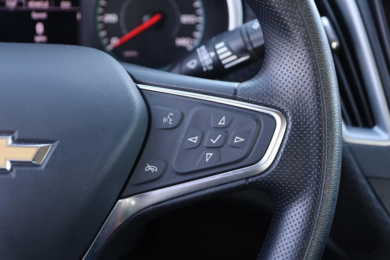 Chevrolet Malibu Vehicle Full-screen Gallery Image 13