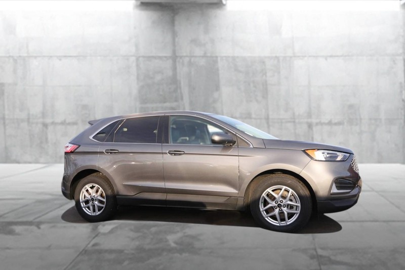 Ford Edge Vehicle Image 05