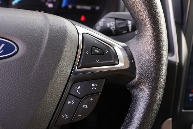 Ford Edge Vehicle Image 12