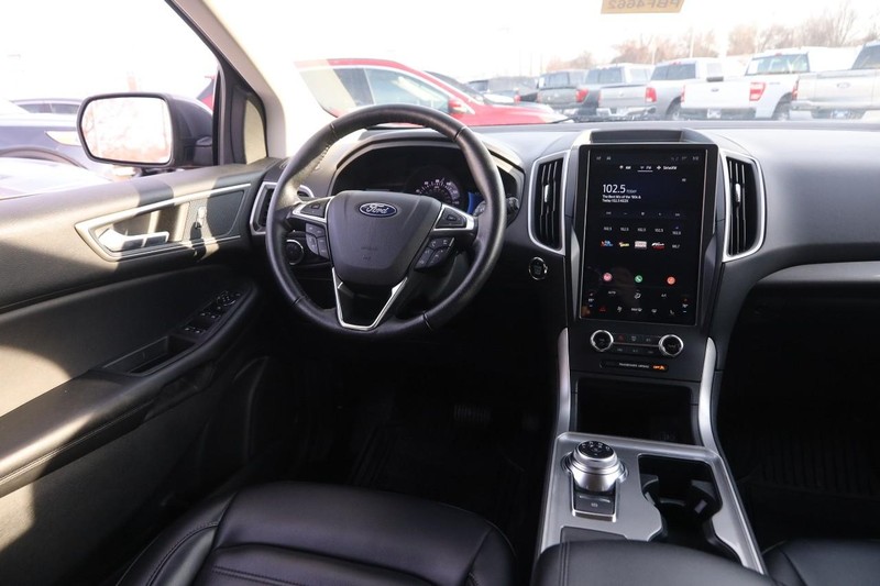 Ford Edge Vehicle Image 20