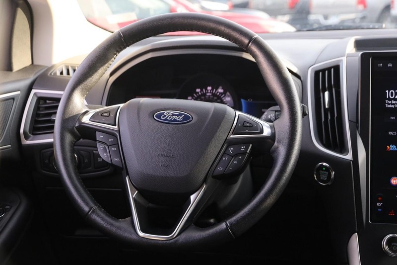 Ford Edge Vehicle Image 21