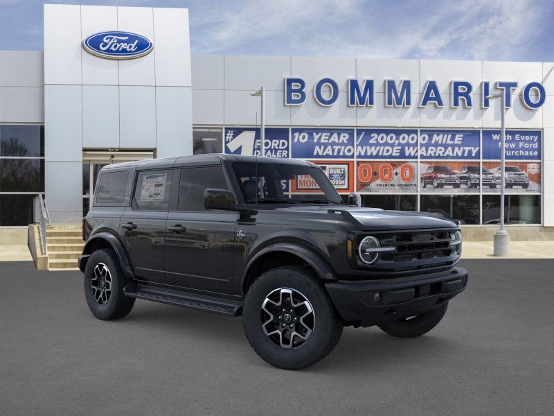 Ford Bronco Vehicle Full-screen Gallery Image 7