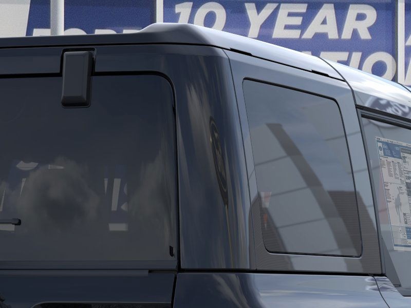 Ford Bronco Vehicle Full-screen Gallery Image 25