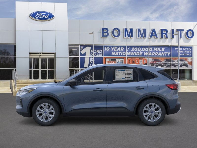 Ford Escape Vehicle Full-screen Gallery Image 3