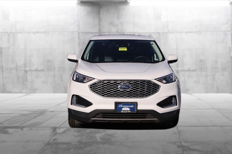 Ford Edge Vehicle Image 04