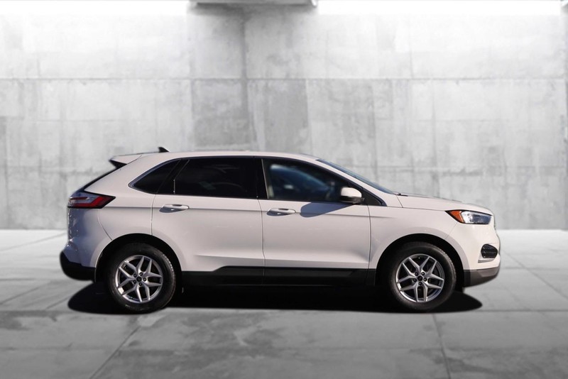 Ford Edge Vehicle Image 05